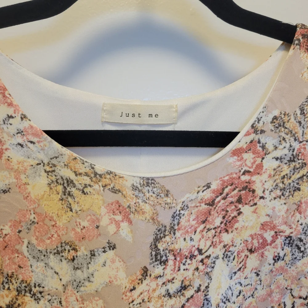 Floral Ruffled Shift Dress - Picture 2 of 5